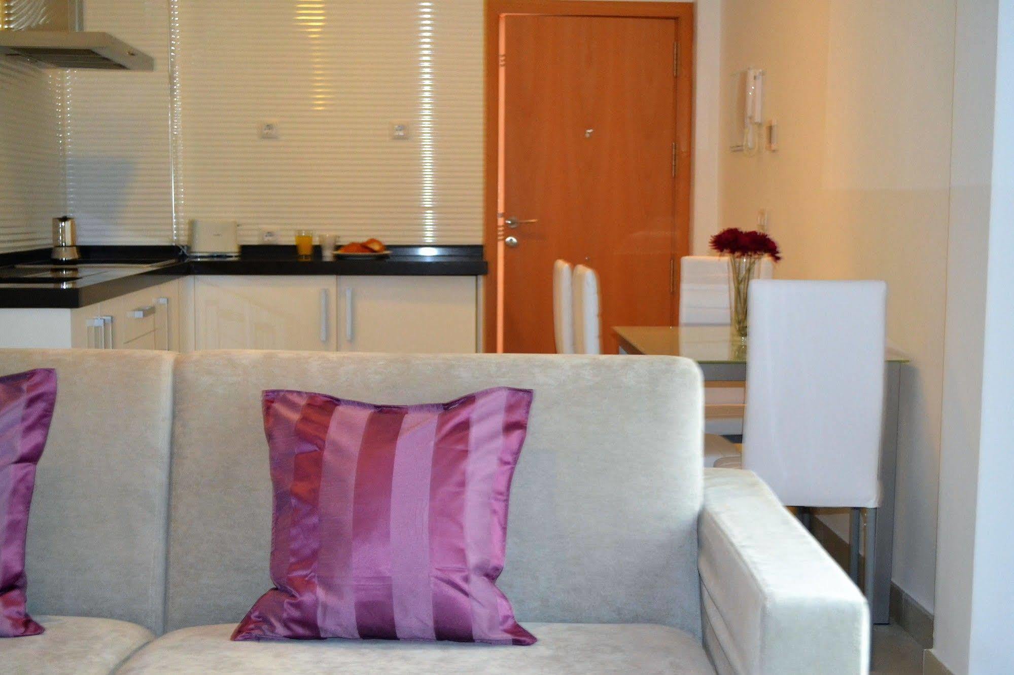 Plaza De La Encarnacion Apartments Севилья Экстерьер фото