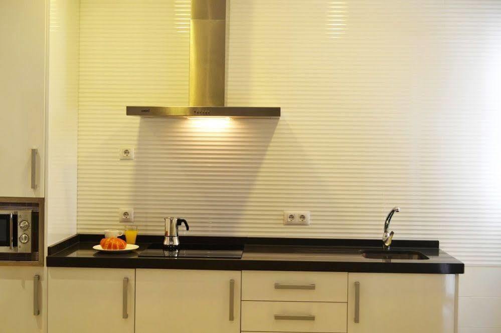 Plaza De La Encarnacion Apartments Севилья Экстерьер фото